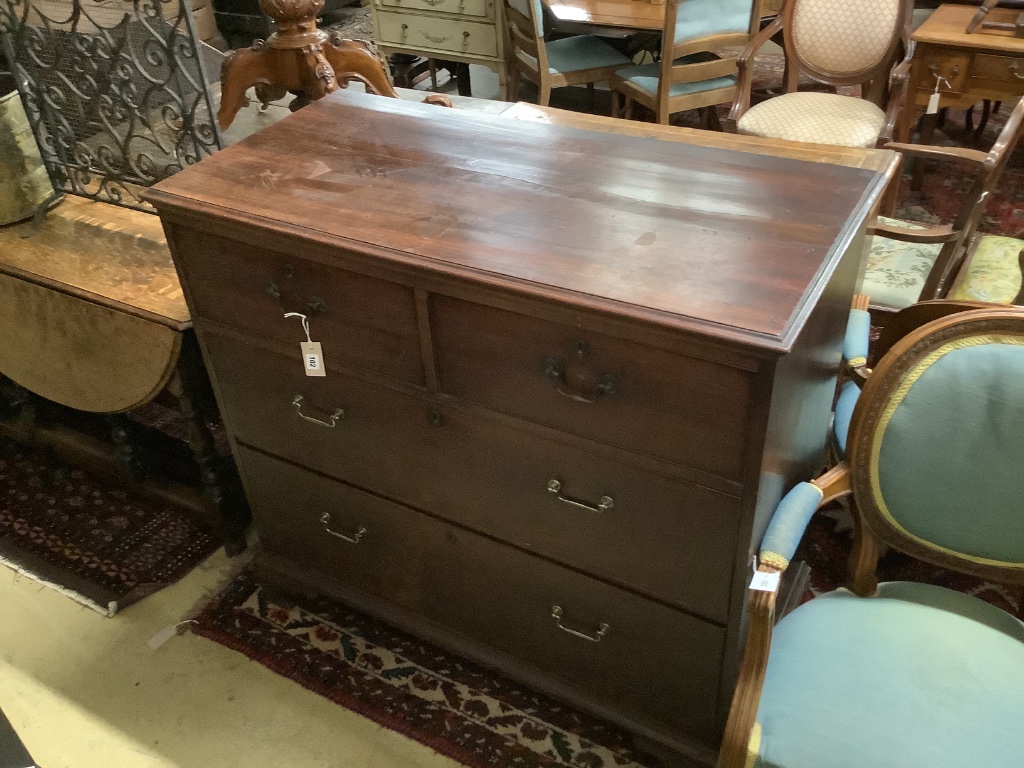 A George III mahogany chest of drawers, width 115cm, depth 55cm, height 107cm